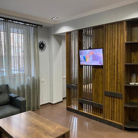 One Central Apartment Yerevan Exterior photo