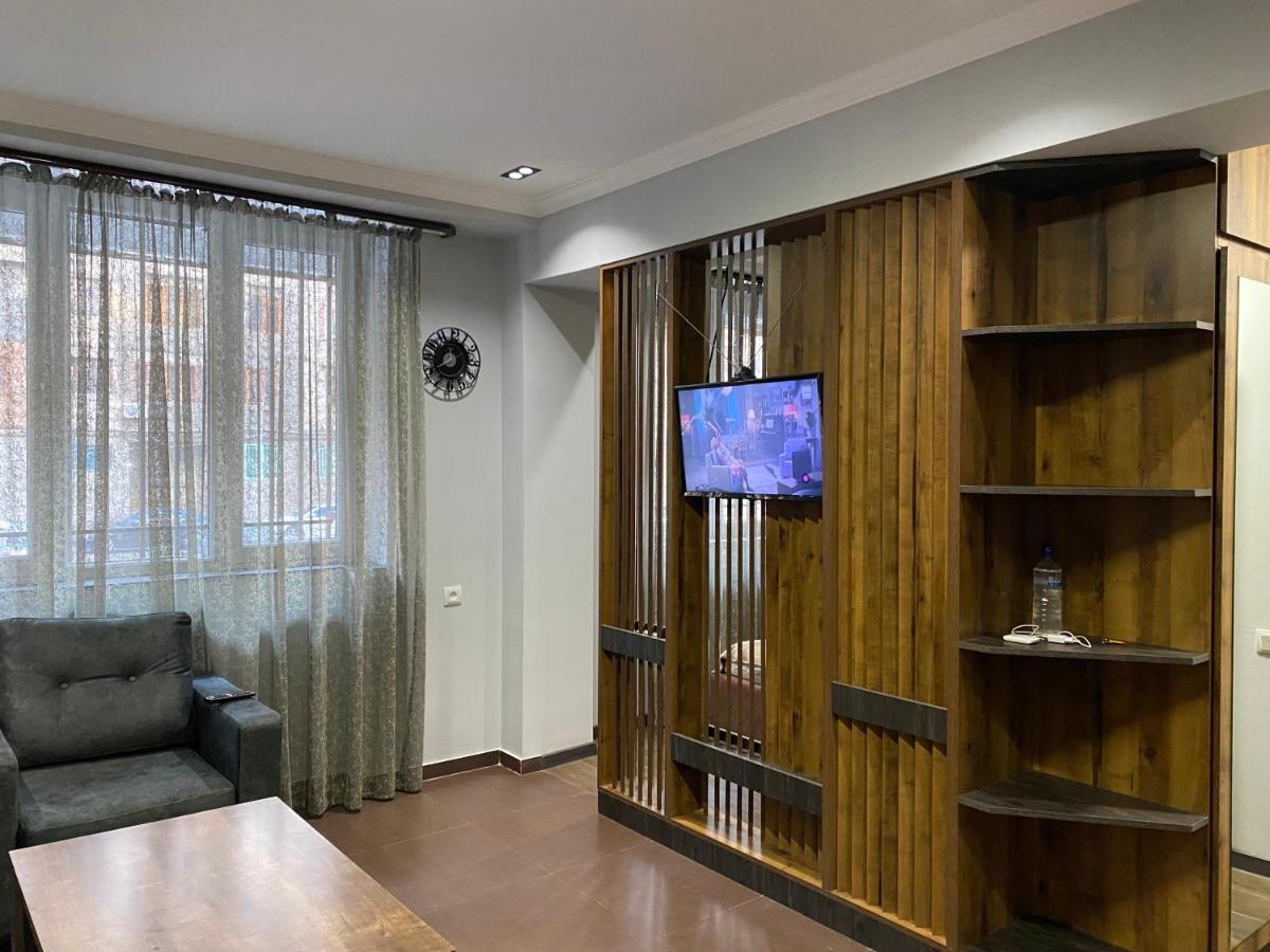 One Central Apartment Yerevan Exterior photo